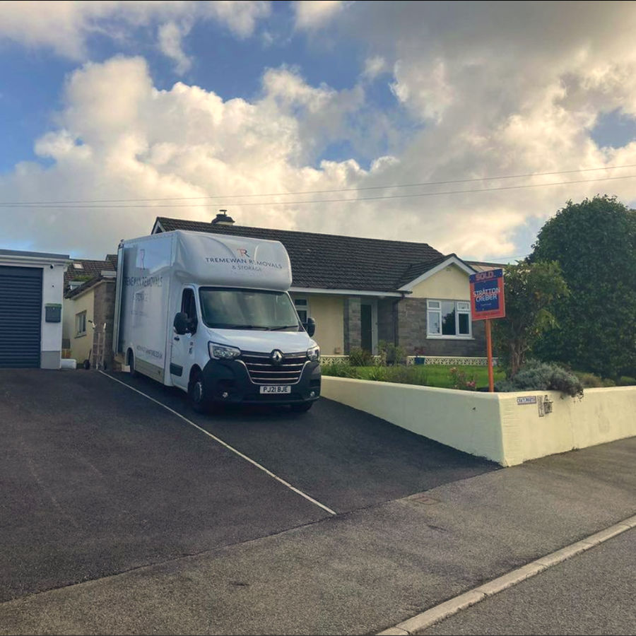 Our low loader ready and waiting to unload and the Iveco is not far behind! Day 2 of this move from Falmouth to Pelynt.